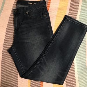 Gap 1969 Girlfriend Jeans